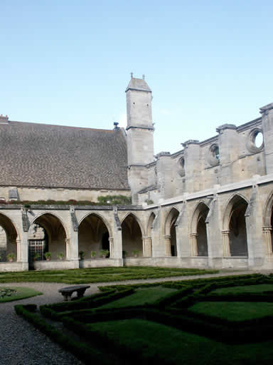 More of the cloisters at Abbaye de Royaumont
